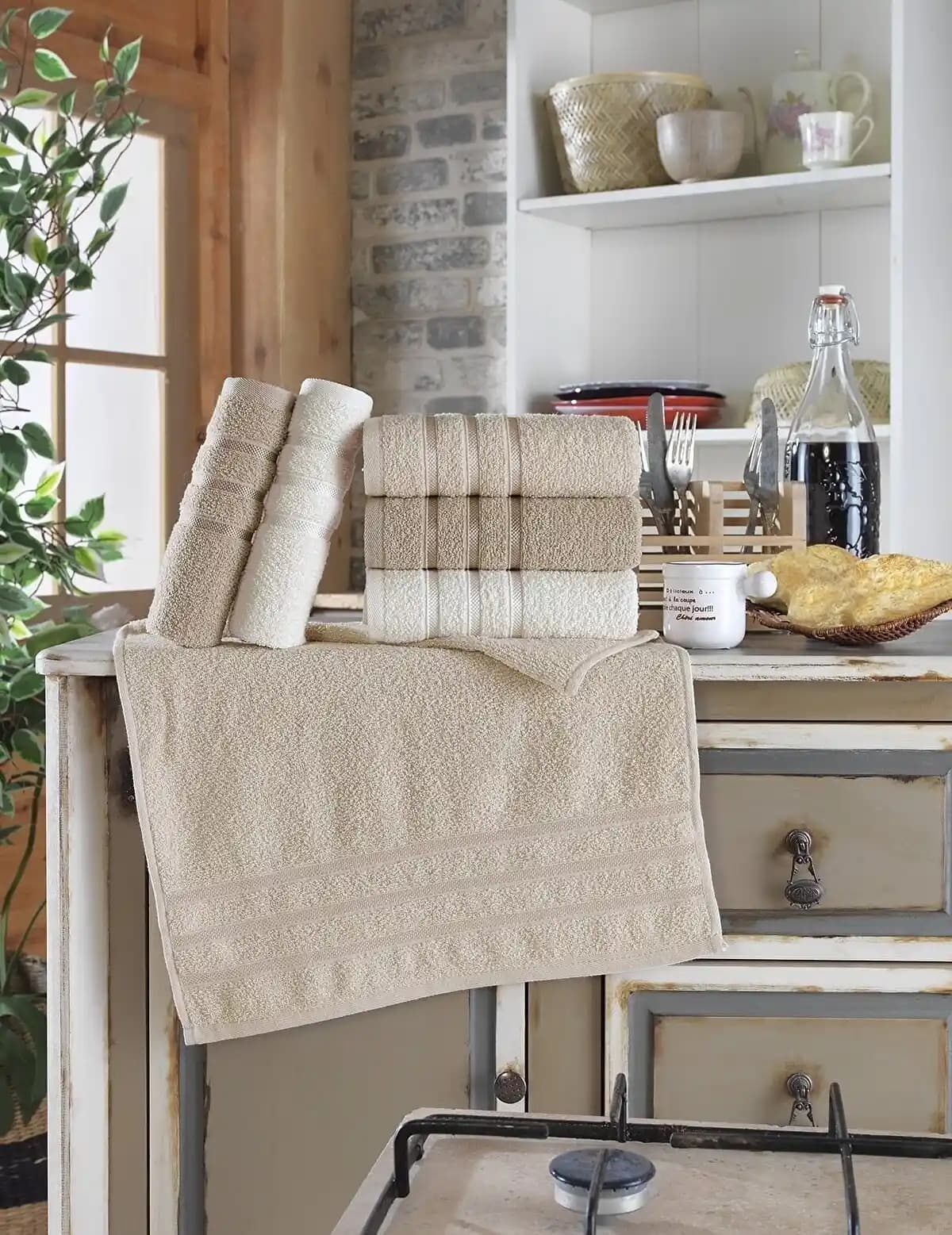 Mutfak Havlularında Sıklık ve Fonksiyonellik: Günlük Kullanımda Verimlilik ve Bakım İpuçları