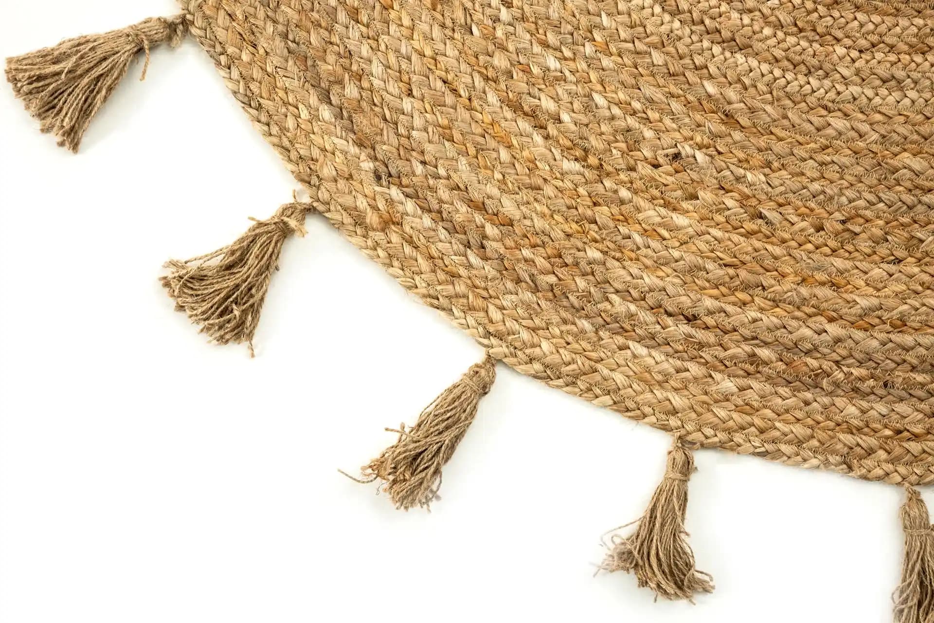 Natürel Hasır Yuvarlak Halılar: Doğal Malzemelerle Estetik ve Dayanıklılık