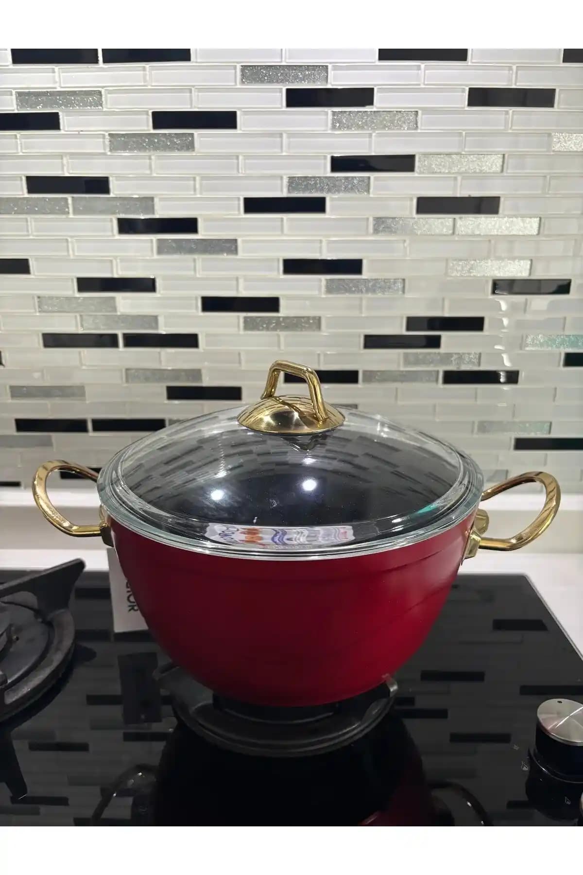 Orta Boy 22 cm Tencere ile Estetik ve Fonksiyonel Modern Mutfaklar İçin En İyi Seçenekler