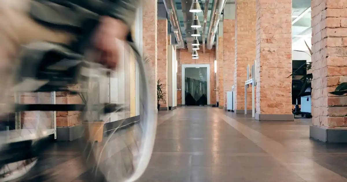 Pasamanlar: Güvenlik ve Estetiği Birleştiren Yapısal Elemanlar İnşaat ve Mobilya Sektörleri