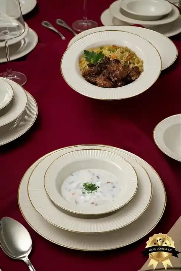 Şık Dik Kenarlı Yemek Takımları: Estetik ve Fonksiyonellik İçin En İyi Seçenekler