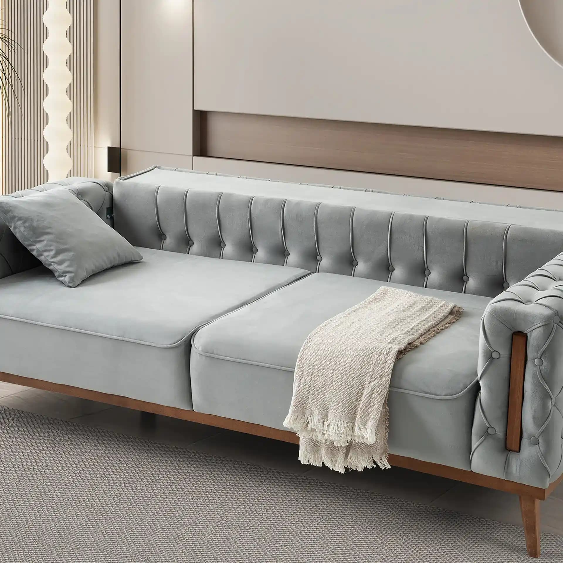 Şık Üçlü Koltuk Modelleri ve Ev Dekorasyonuna Katkıları Analizi