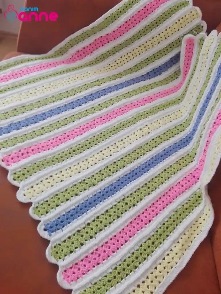 Şık ve İşlevsel Örme Battaniyelerle Ev Dekorasyonunuza Zarif Dokunuşlar