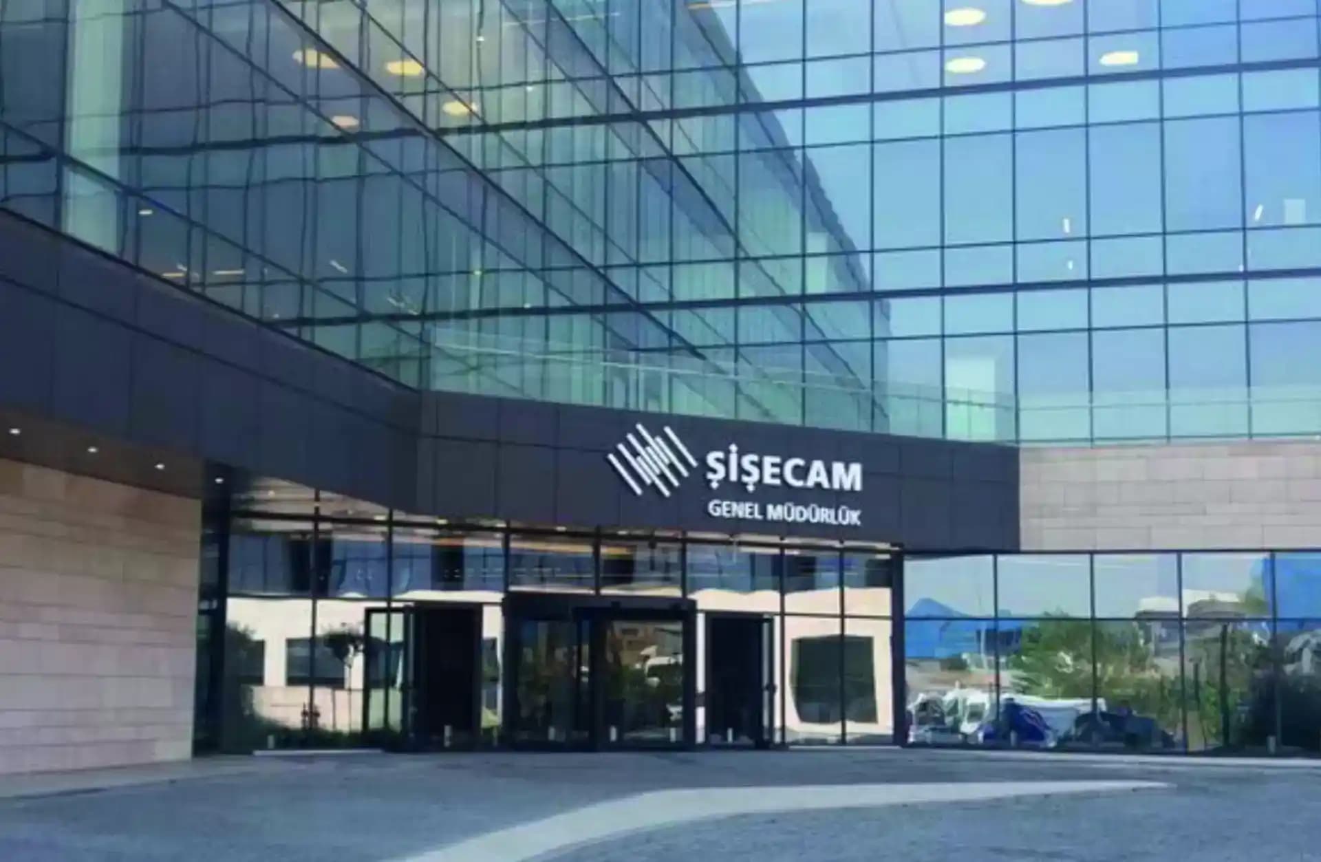 Şişecam: Türkiye'nin Cam Sanayisinde Lider Kuruluş ve Sektördeki Rolü