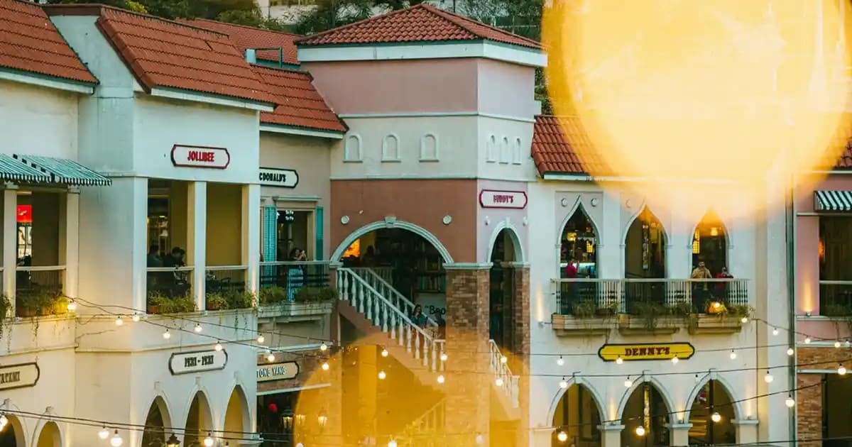 Siyah Mutfak Askısı: Modern ve Şık Tasarımıyla Mutfak Dekorasyonunu Tamamlar