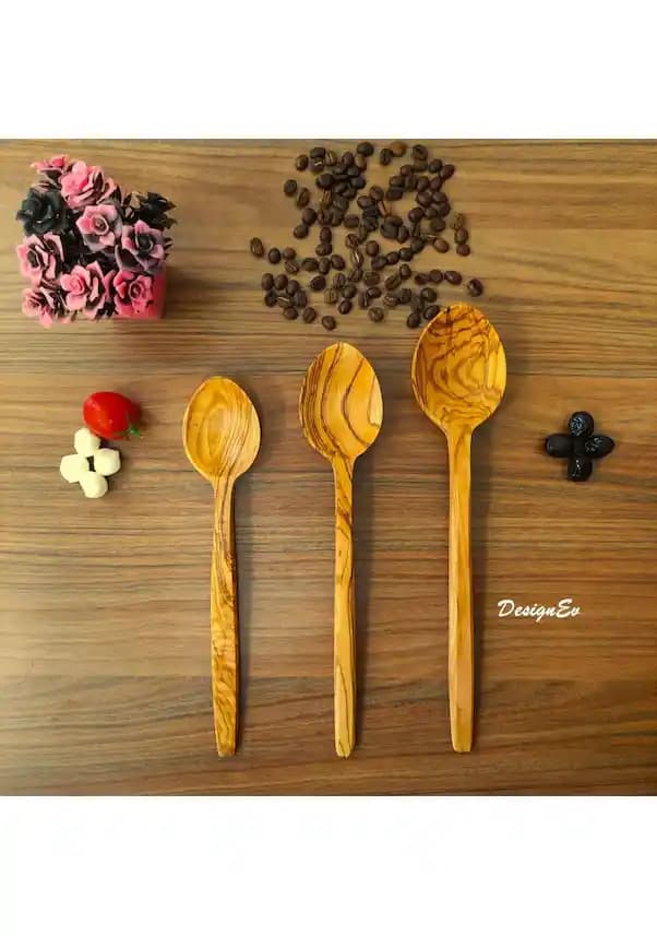 Tahta Kaşıkların Doğal Malzeme Olarak Dekorasyondaki Rolü ve Estetik Avantajları