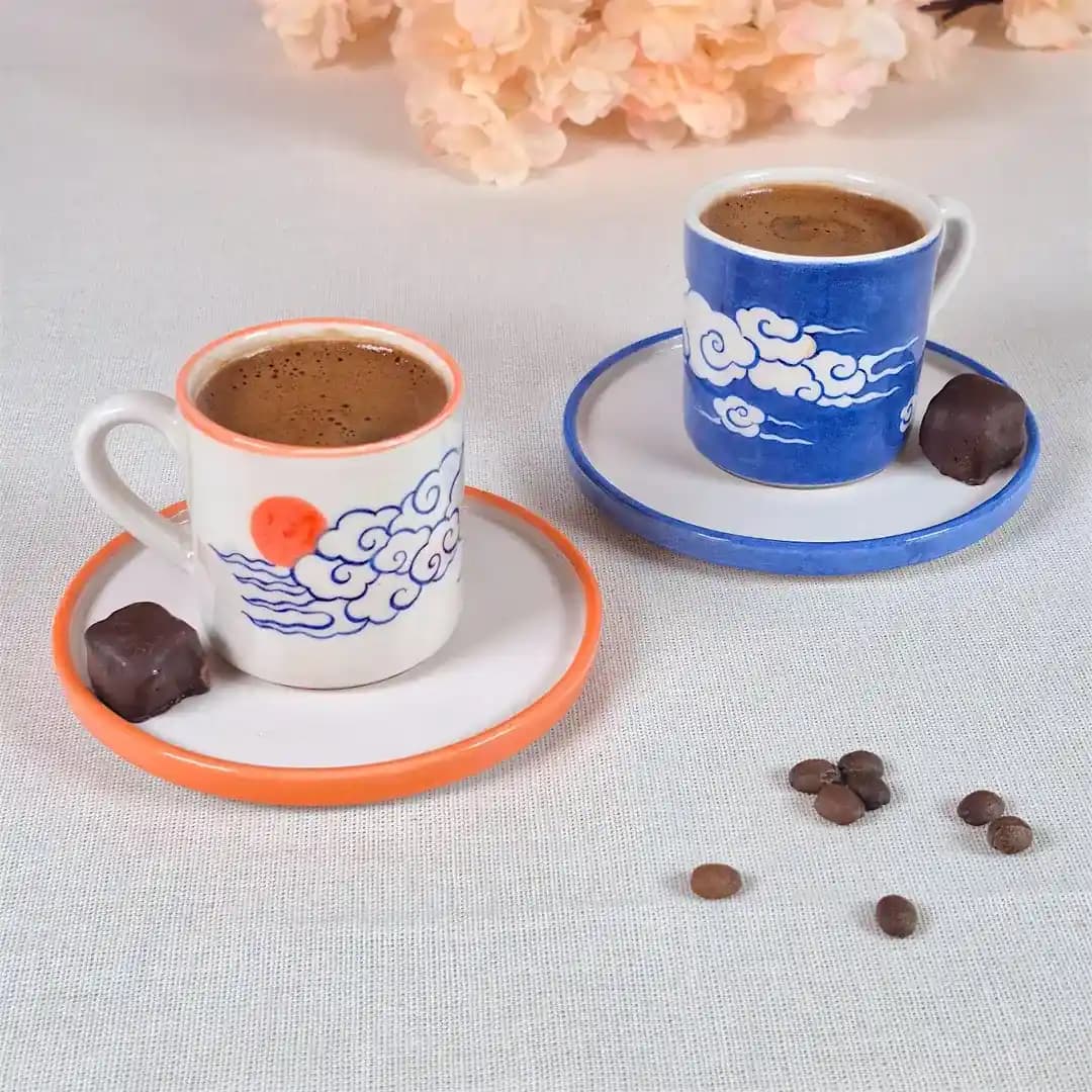 Türk Kahvesi Fincanlarının Dekorasyonda Kullanımı ve Estetik Fırsatlar