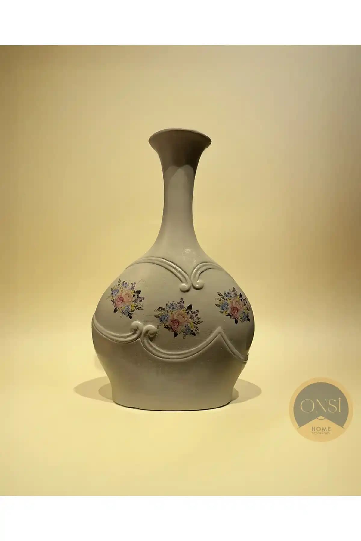 Vazoların Malzeme ve Tasarım Özellikleriyle Dekorasyonda Zarafet Yaratma Rehberi