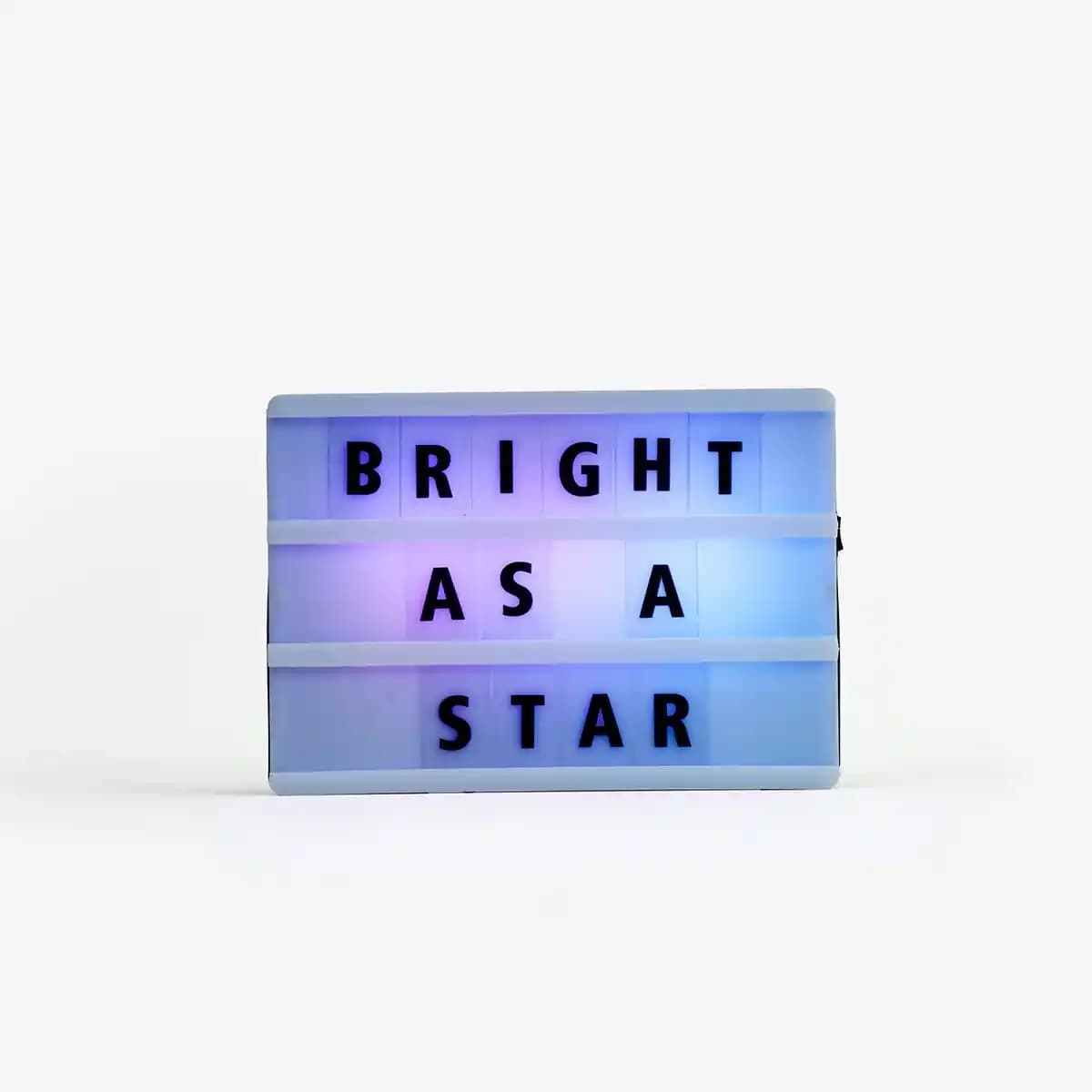 Yaratıcı Işıklı Harfli Dekor Panoları ile Mekânlara Estetik ve Mesaj Gücü Katın