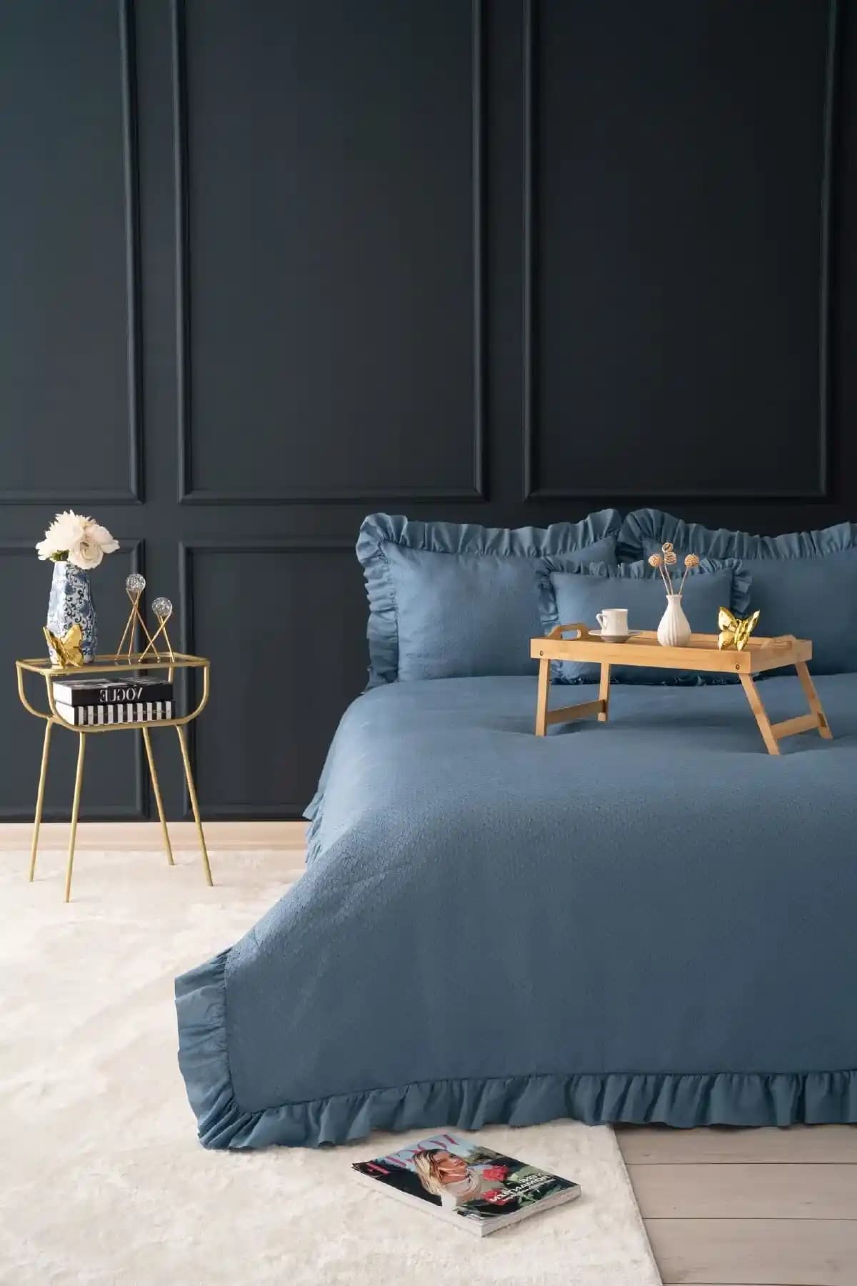 Yatak Odası İçin Şık ve Rahat Örtü Seçimi: Estetik ve Konforu Bir Arada Sunan İpuçları