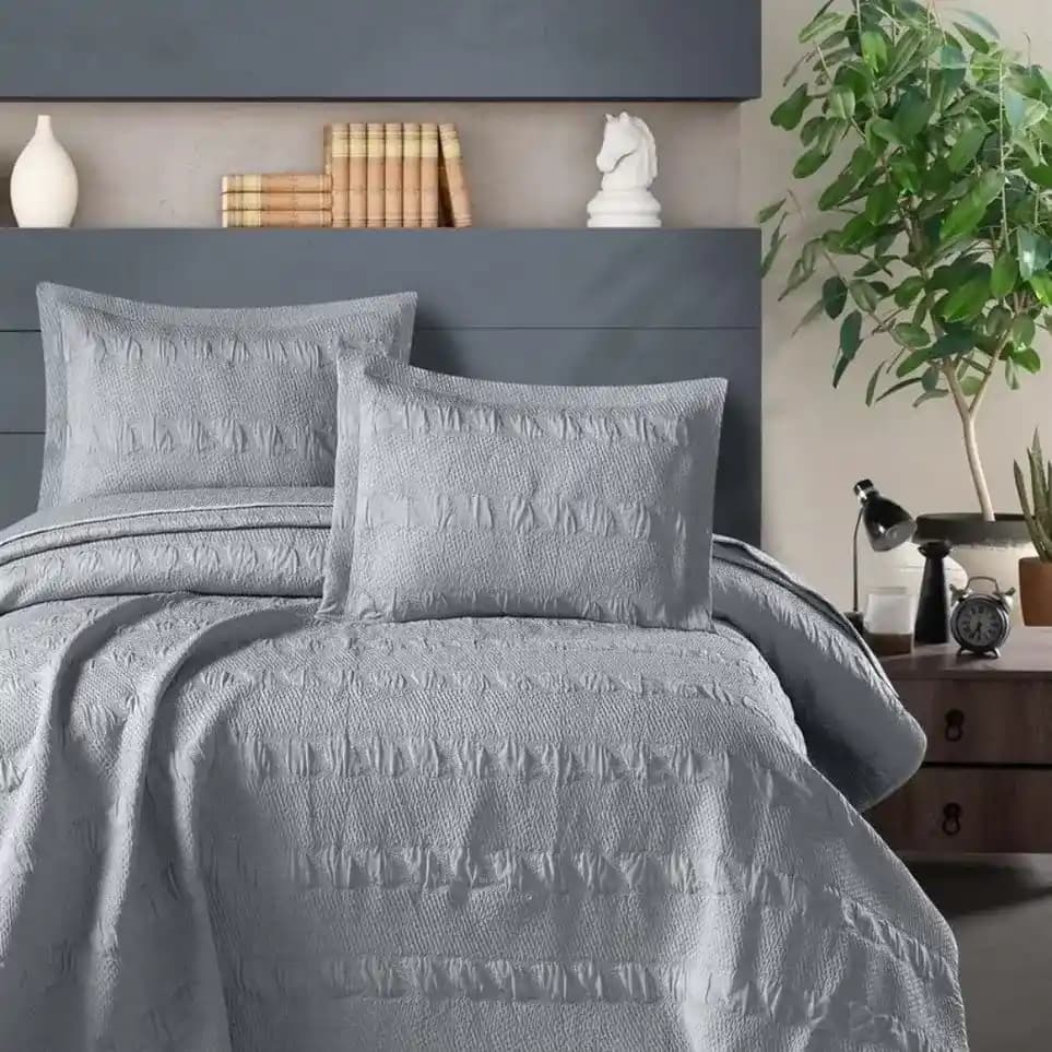 Yatak Örtüleri ile Odanızın Şıklığını Artırmanın Yolları ve Seçim Kriterleri