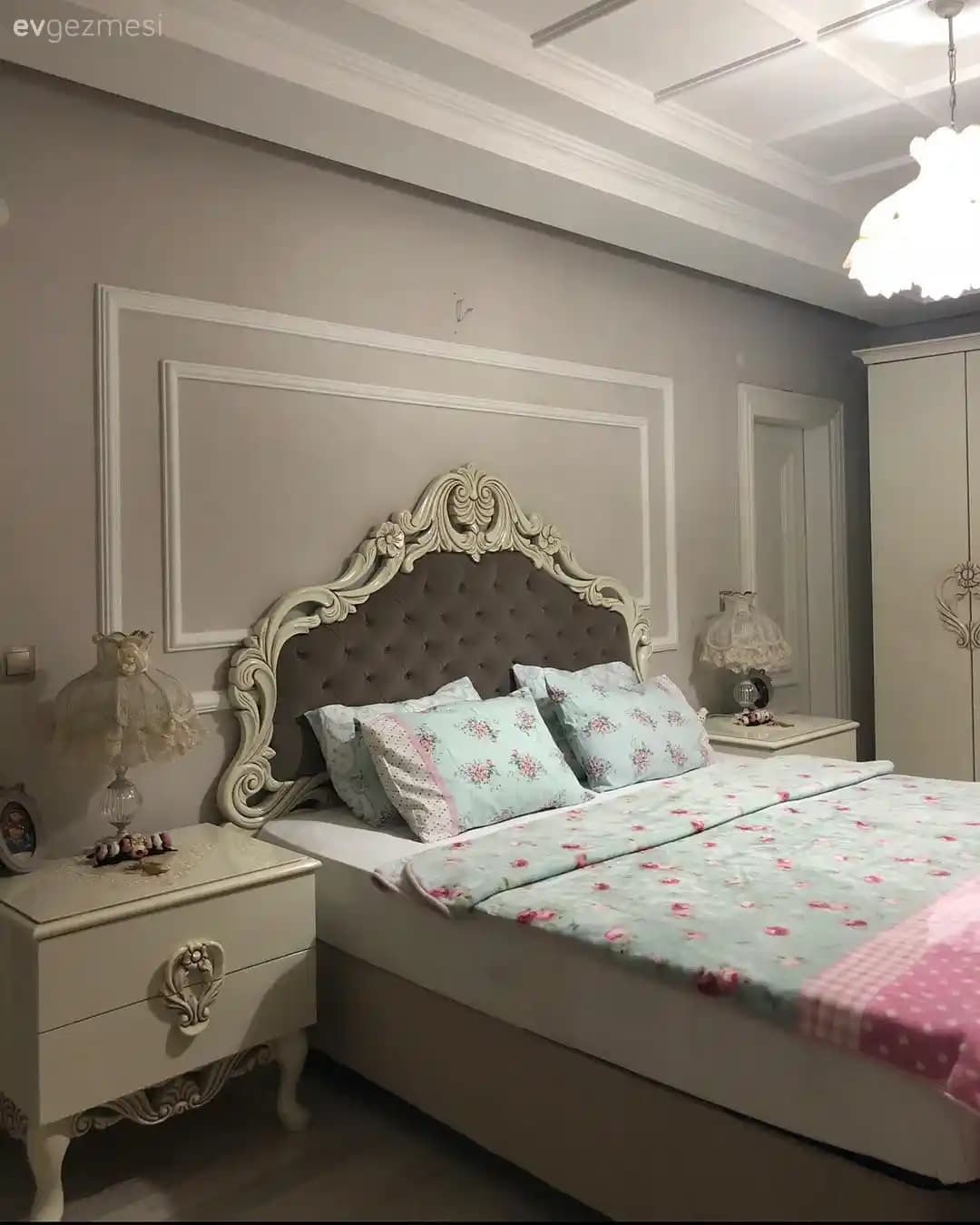 Yeşil Renk Yatak Başlığı Dekorasyon Fikirleri ve Oda Atmosferini Geliştirme