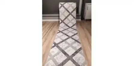 Yolluk Halılar: Kullanım Kolaylığı ve Estetik Avantajlarıyla Dar Alanlara Uygun