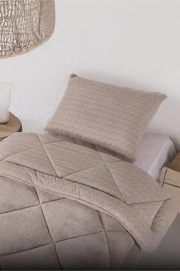 Yorgan Seçiminde Malzeme ve Tasarımın Konfor ve Estetik Üzerindeki Rolü