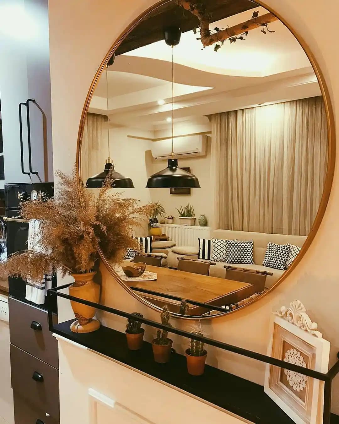 Yuvarlak Aynalar ile Modern ve Şık Dekorasyon İpuçları ve Trendler