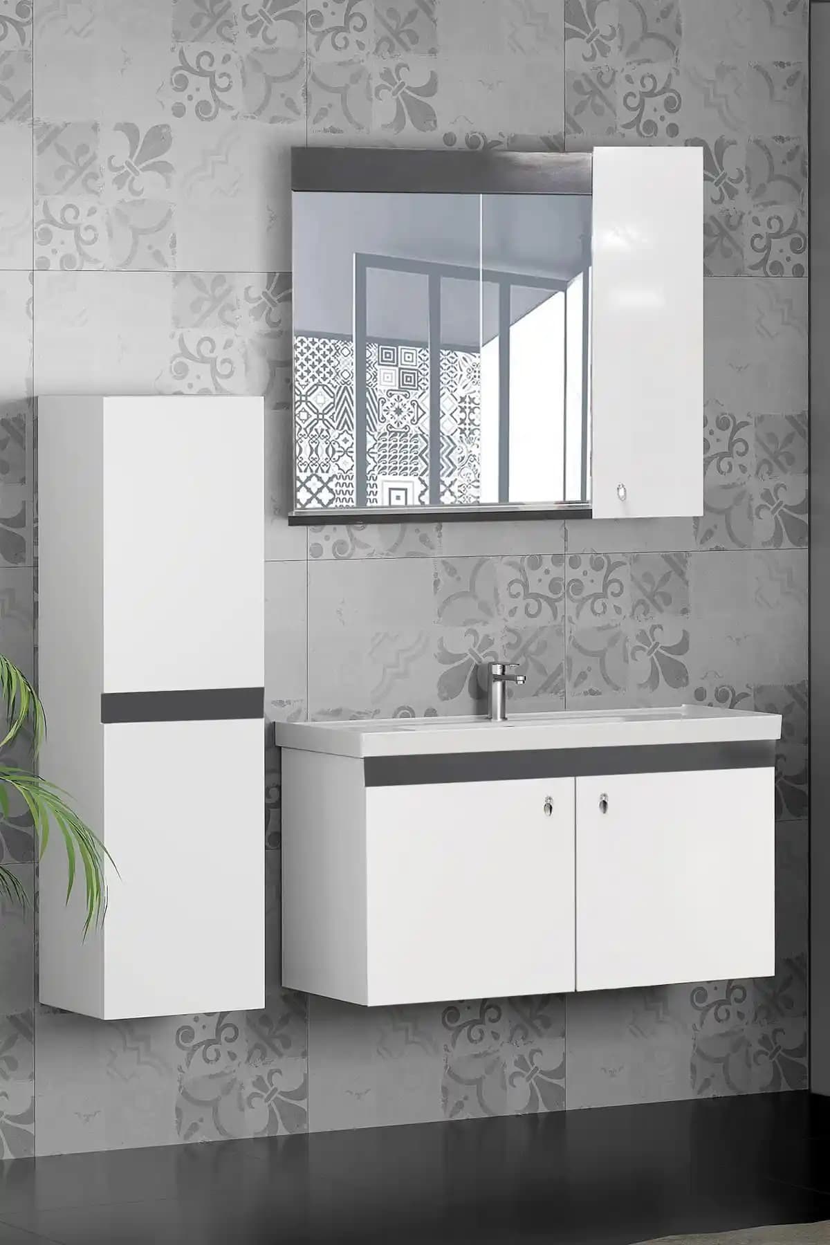 Banyo Dolabı Karşılaştırması: KAREN BANYO ve ÖZCEDEN Ürünlerinin Özellikleri ve Farklılıkları