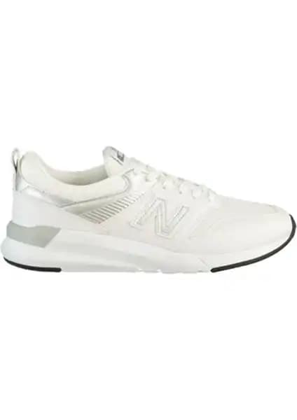 New Balance 009 Beyaz Kadın Günlük Spor Ayakkabısı Şık ve Konforlu Tasarım