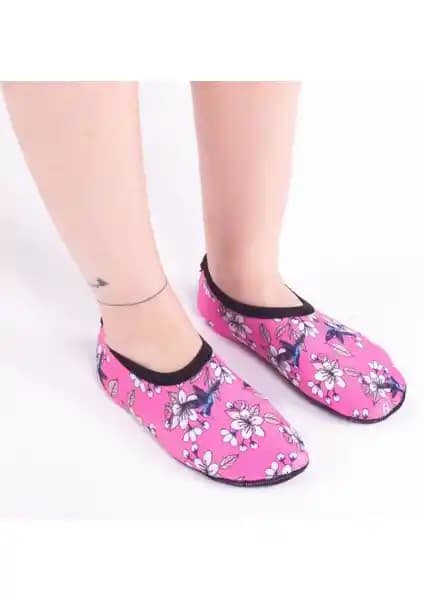 Savana Havuz Terliği: Güvenli ve Konforlu Yaz Ayları İçin Çocuk ve Yetişkin Terliği