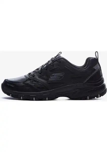 Skechers Hillcrest Kadın Outdoor Ayakkabısı: Şıklık ve Konfor Sunan Dayanıklı Model