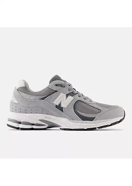 Yeni Balance M2002R Lifestyle Sneaker: Modern ve Konforlu Tasarım ile Günlük Kullanım İçin Uygun