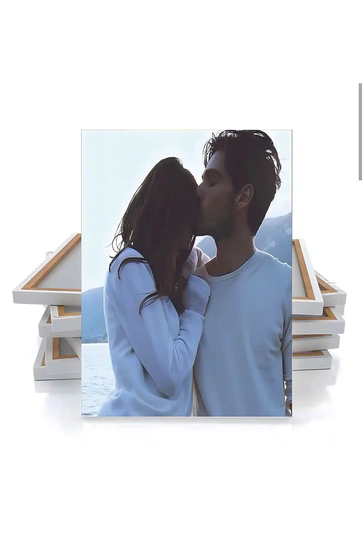 Hediyeye Uygun Kişiye Özel Resimli Kanvas Tablo Seçenekleri ve Karşılaştırması