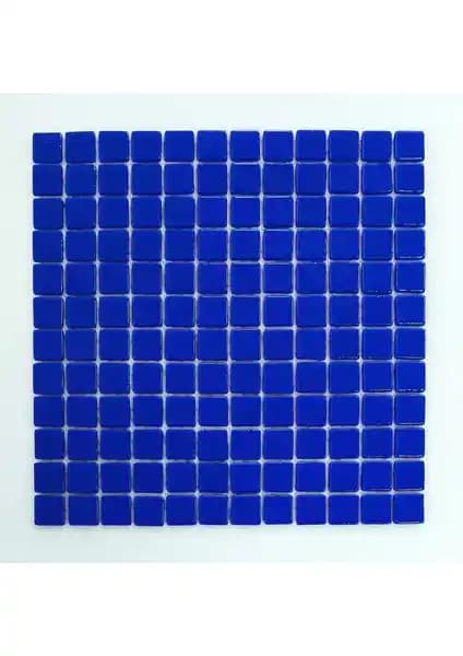 MozaiKristaL Mavi Cam Mozaik: Estetik ve Dayanıklılık Sunan Çok Amaçlı Kaplama Ürünü