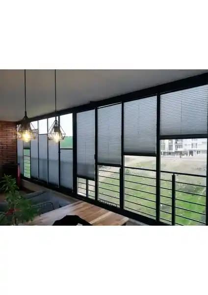 Denas Store Plise Perde: Cam Balkon ve Pimapen İçin Vidalı Sistemli Polyester Perde