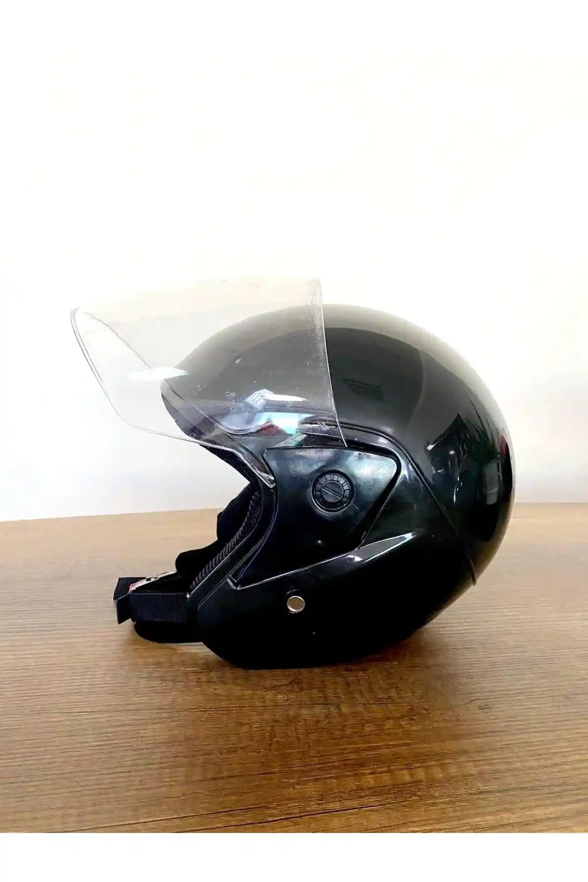 Genel Markalar Yarım Kask Siyah Ekonomik: Şehir İçi Sürüşler İçin Hafif ve Şık Koruma