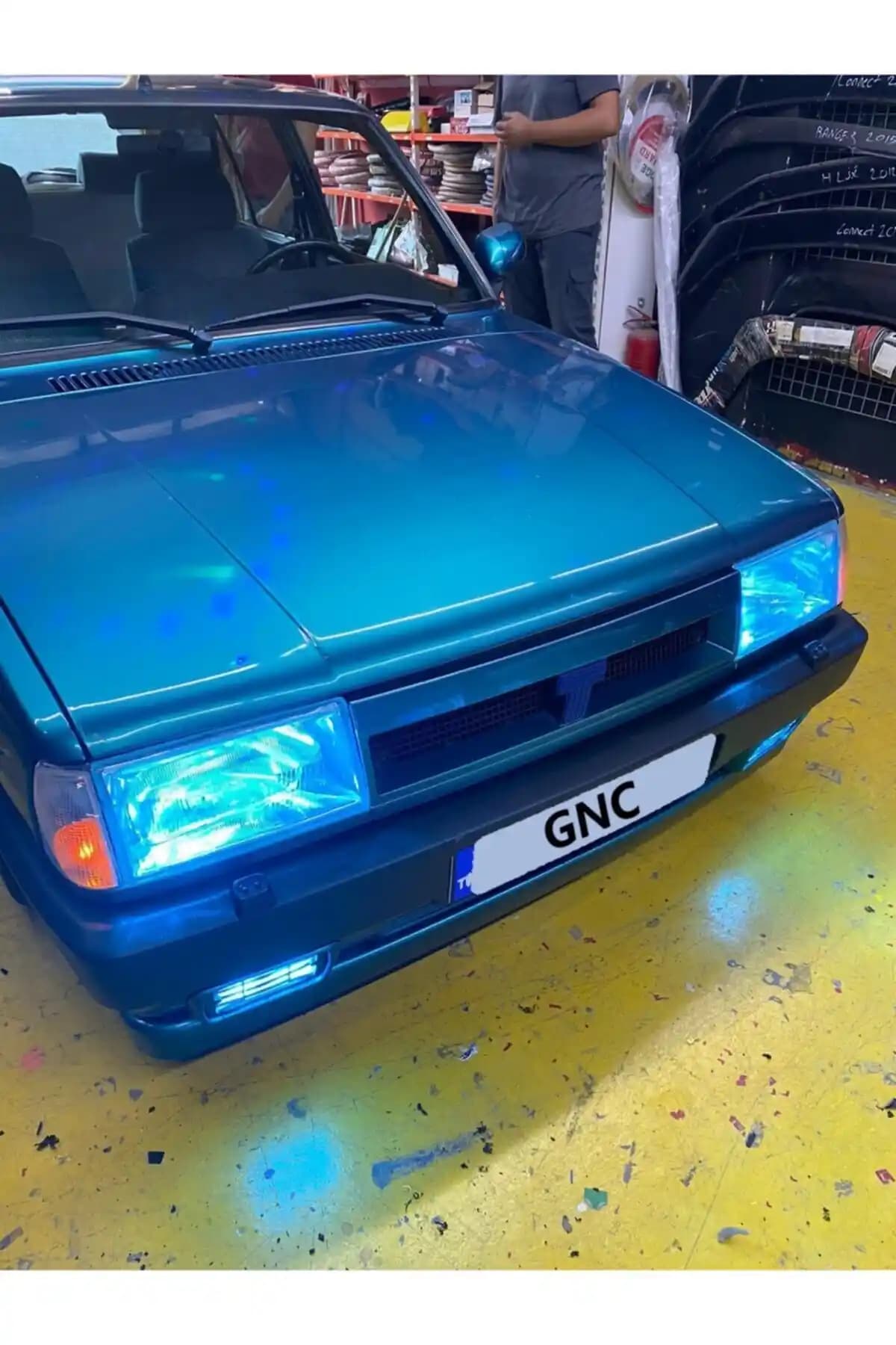 H7 Tofaş Buz Mavi Sis Led Zenon Ampul: Estetik ve Performanslı Araç Aydınlatma