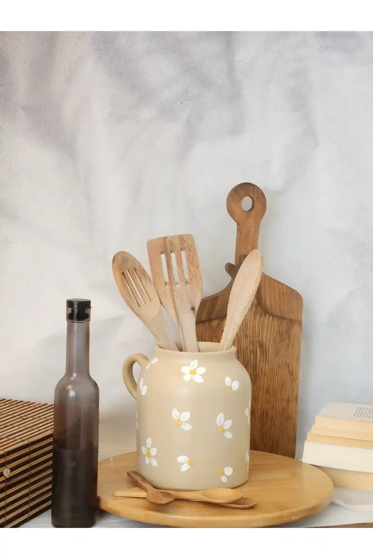 Mogolune El Yapımı Papatya Desenli Seramik Vazo ve Kaşıklık - Dekoratif ve Fonksiyonel