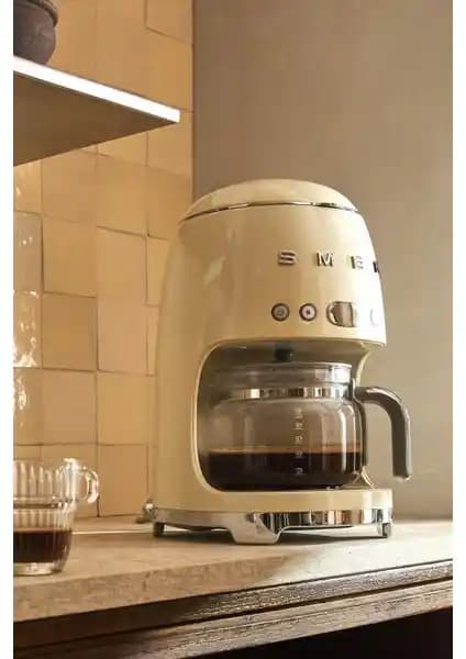 Smeg DCF01CREU ve DCF02CREU Filtre Kahve Makineleri Karşılaştırması